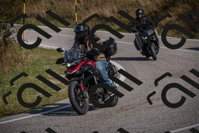 20250907104347-_5002992_am_