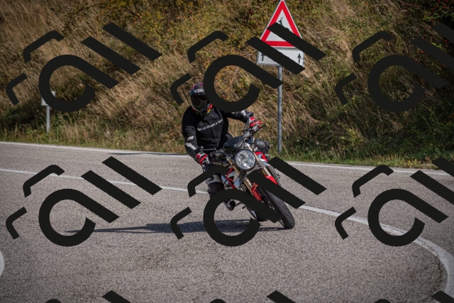 20250907104436-_5003011_am_