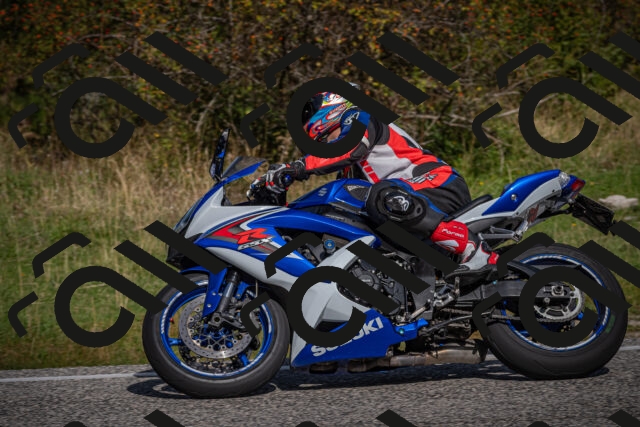 20250907104439-_5003015_am_