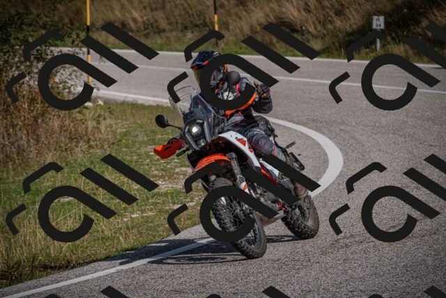 20250907104525-_5003030_am_