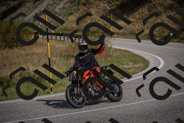 20250907104540-_5003034_am_