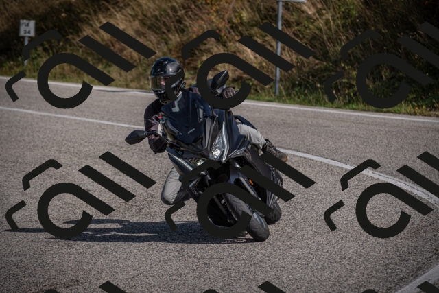 20250907104829-_5003098_am_