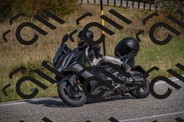 20250907104830-_5003100_am_