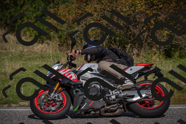 20250907104832-_5003102_am_