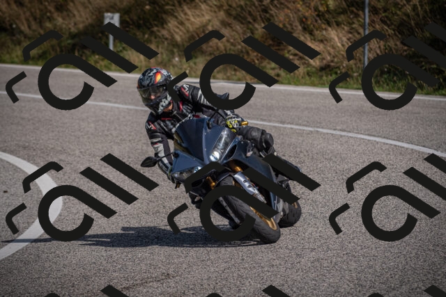 20250907104837-_5003104_am_