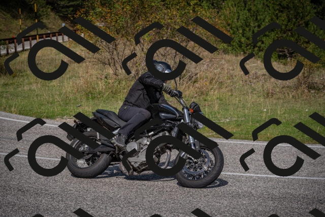 20250907104951-_5003115_am_