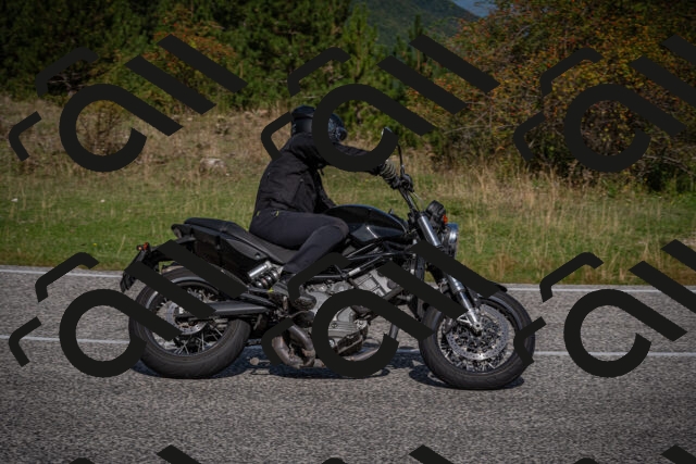 20250907104951-_5003116_am_