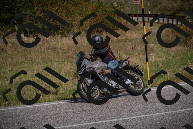 20250907105010-_5003121_am_