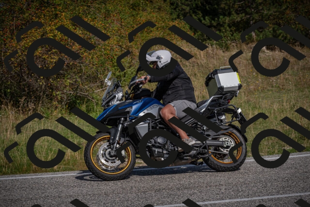 20250907105014-_5003126_am_