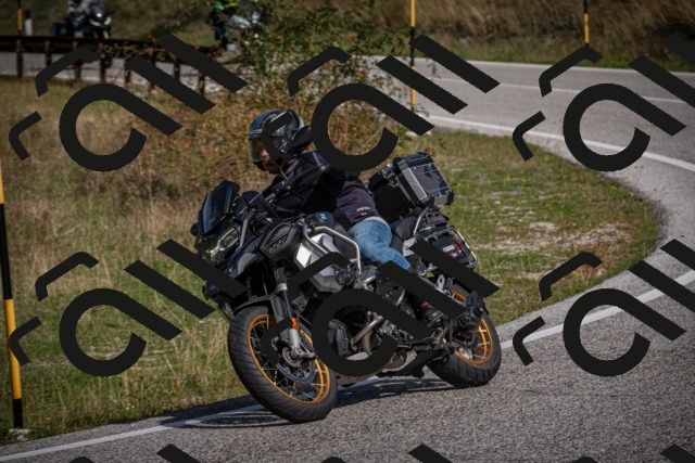 20250907105138-_5003143_am_