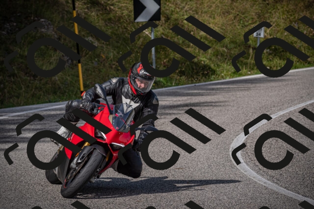 20250907105215-_5003158_am_