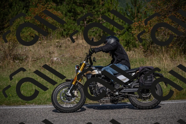 20250907105712-_5003211_am_