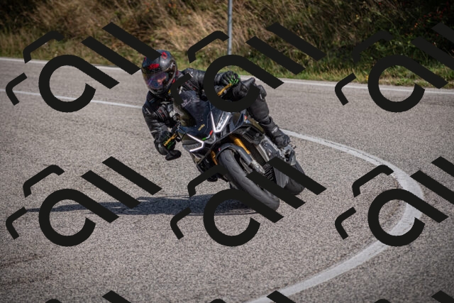 20250907105811-_5003215_am_