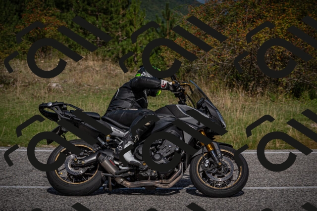 20250907105854-_5003243_am_