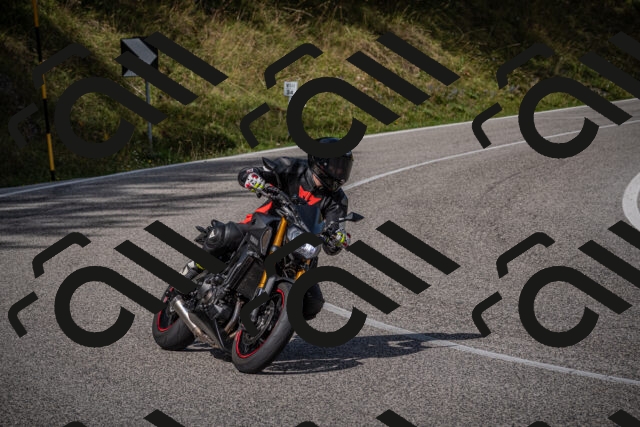 20250907105936-_5003254_am_