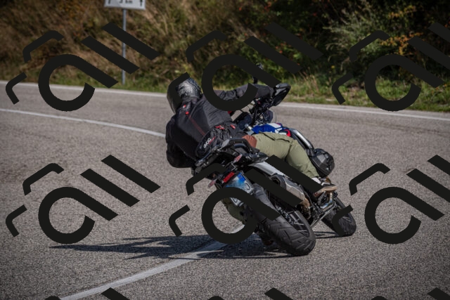 20250907111238-_5003452_am_