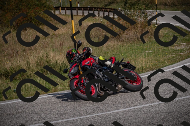 20250907111340-_5003493_am_