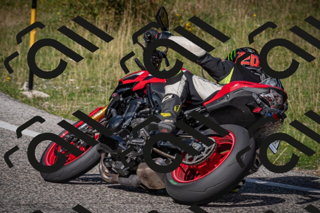 20250907111341-_5003495_am_