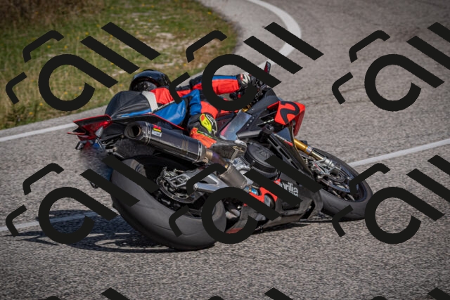 20250907111400-_5003501_am_