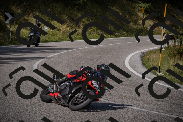 20250907111522-_5003538_am_