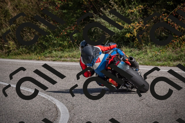 20250907111524-_5003542_am_