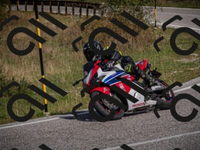 20250907111547-_5003557_am_