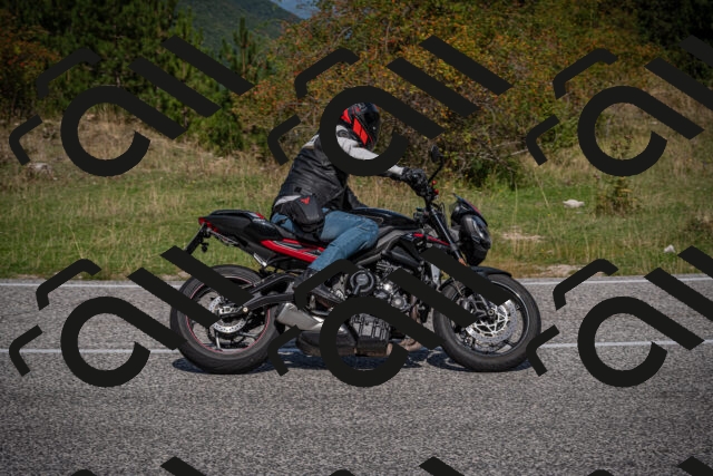 20250907111722-_5003591_am_