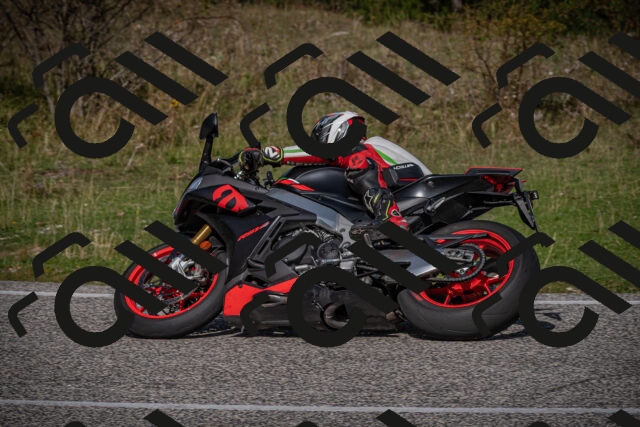 20250907111923-_5003658_am_