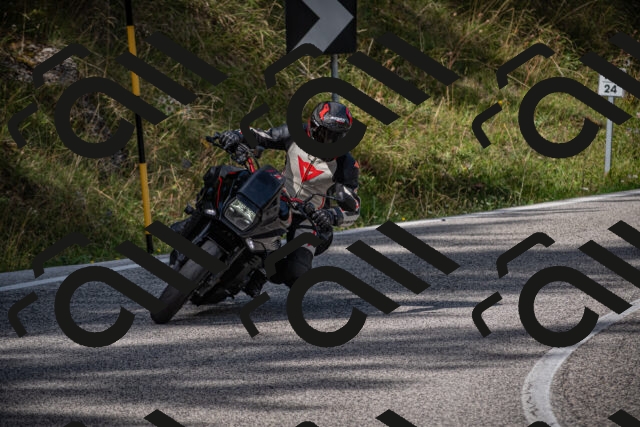 20250907112102-_5003676_am_