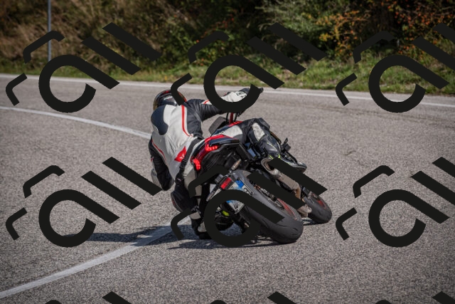 20250907112105-_5003682_am_