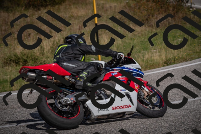 20250907112107-_5003685_am_