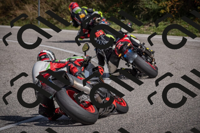 20250907112134-_5003689_am_