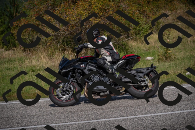 20250907112146-_5003693_am_