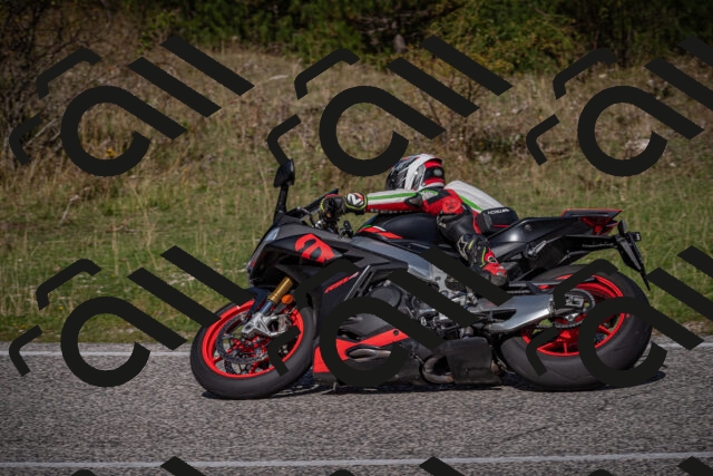 20250907112238-_5003695_am_