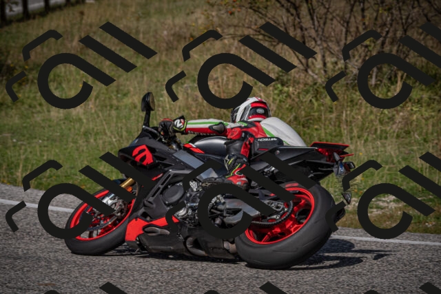 20250907112239-_5003696_am_