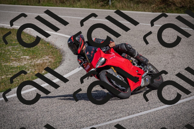 20250907112303-_5003697_am_