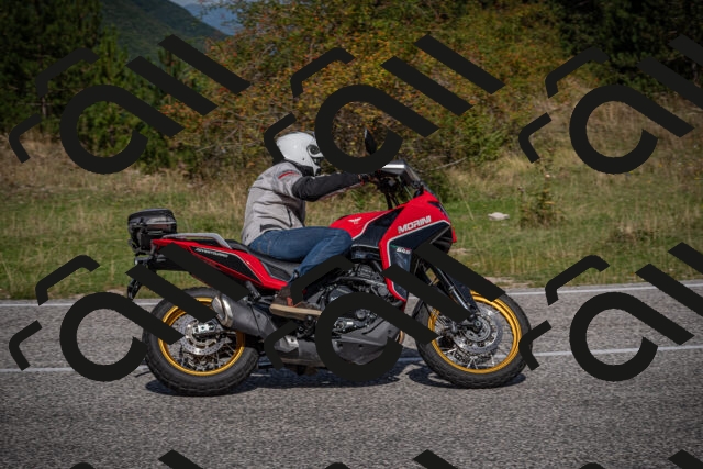 20250907112420-_5003711_am_