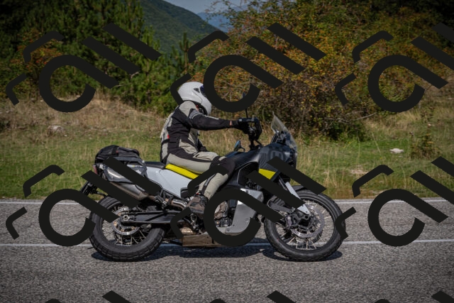 20250907112421-_5003713_am_