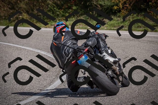 20250907112552-_5003724_am_