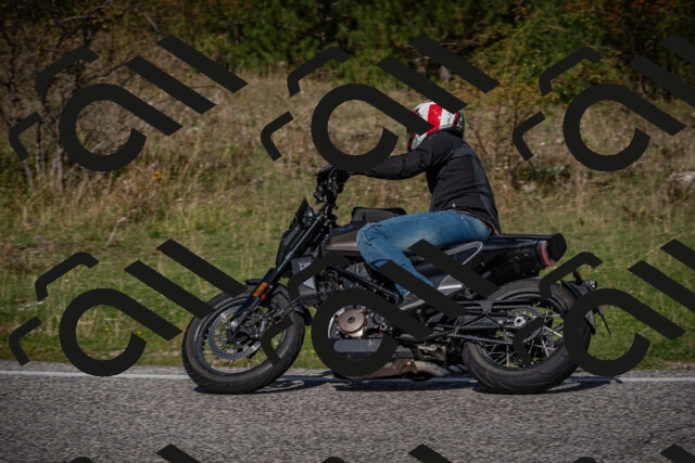 20250907112636-_5003745_am_