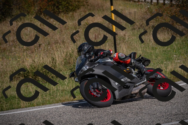 20250907112653-_5003747_am_