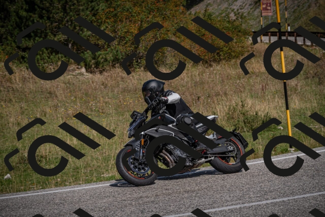 20250907112655-_5003751_am_