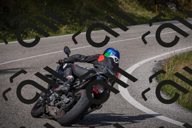 20250907113125-_5003800_am_