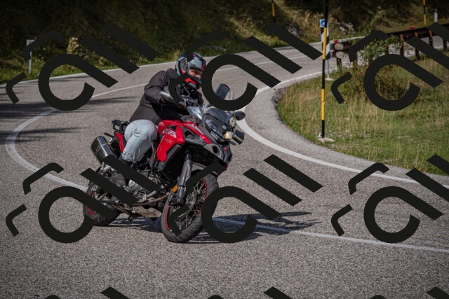 20250907113214-_5003814_am_