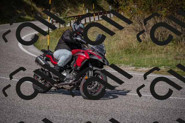 20250907113215-_5003815_am_