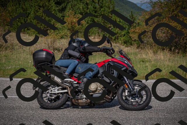 20250907113422-_5003848_am_