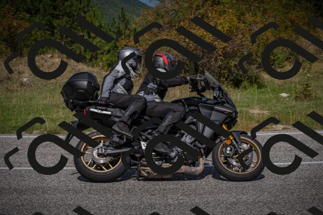 20250907113426-_5003854_am_