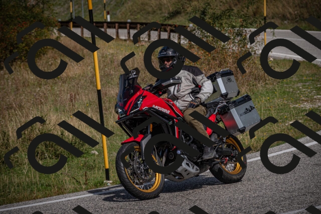 20250907113911-_5003954_am_