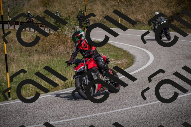 20250907114031-_5003974_am_