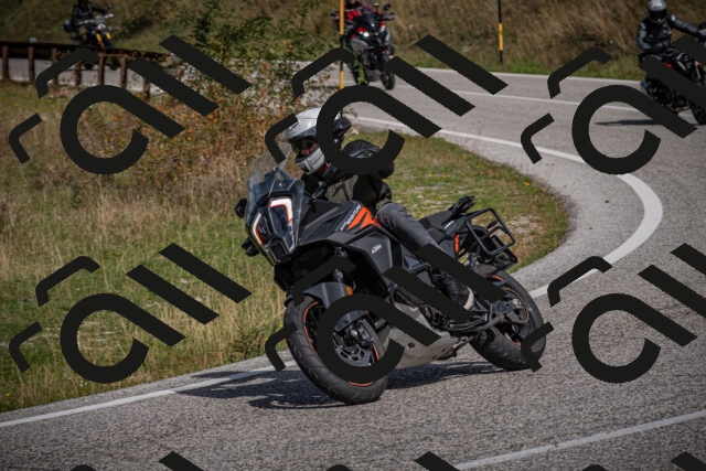 20250907114033-_5003977_am_